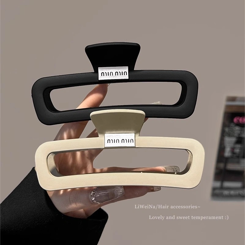 Elegant and matte hairpin at the back of the head, high-end letter hairpin, multiple 13cm large shark clip detail image 3