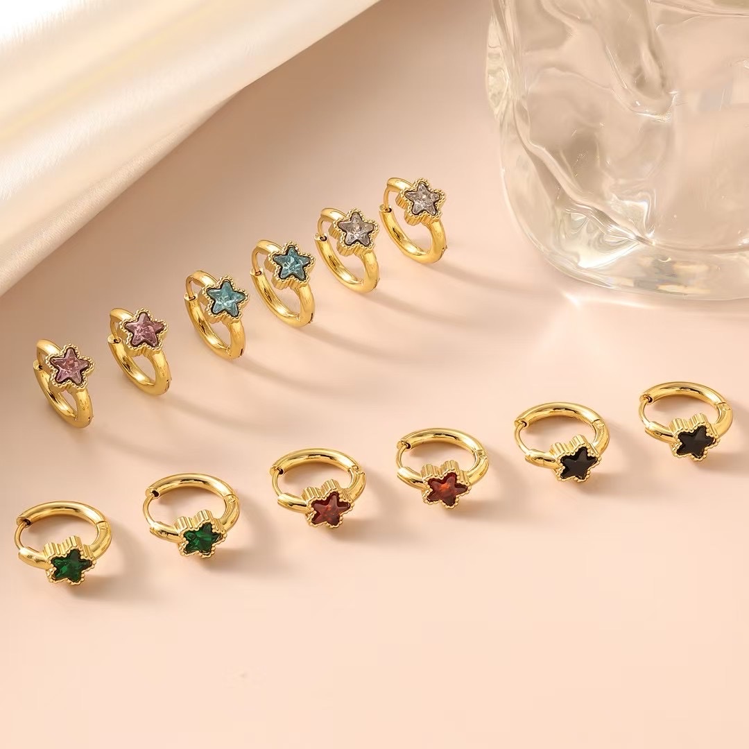 Stainless steel 18K gold ear buckle earrings, five-pointed star heart diamond, fashionable and simple earrings, women's accessories, light and durable details Picture
