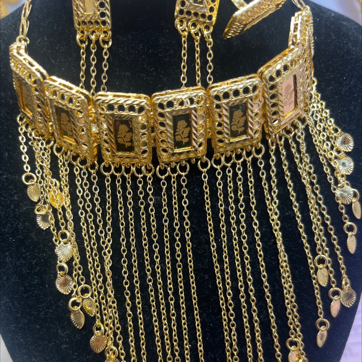 艾丽丝饰品锆石套链莫桑石戒指珍珠戒指泰国饰品时尚百搭首饰品搭配潮流女款细节图