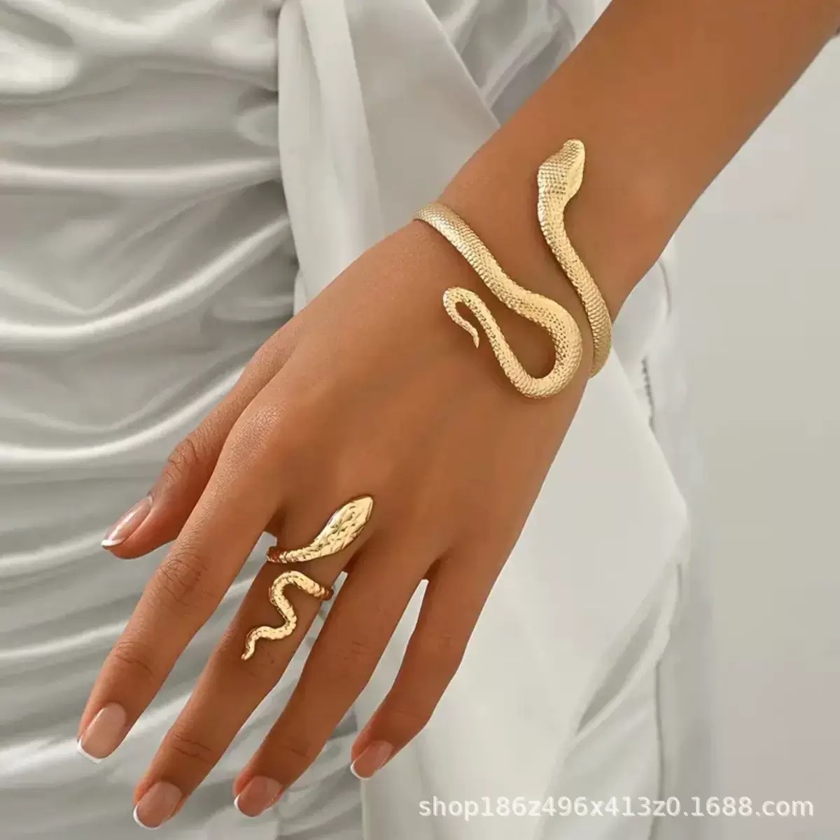 欧美新款手环时尚高级感手饰批发手镯