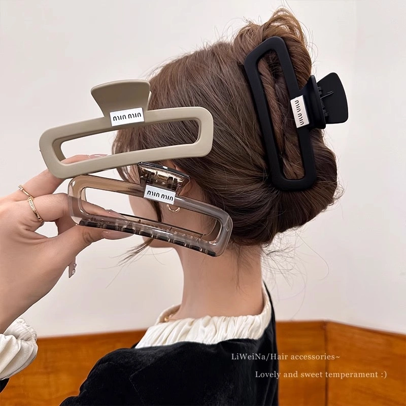 Elegant and matte hairpin at the back of the head, high-end letter hairpin, multiple 13cm large shark clip detail image 2
