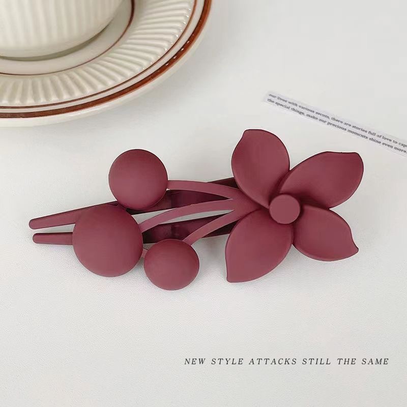 Wholesale of large-sized flower-shaped duckbill hair clips and hairpins, popular platter hairstyle bestsellers, stylish scratch-off new headwear for women at the back of the head detail image 16