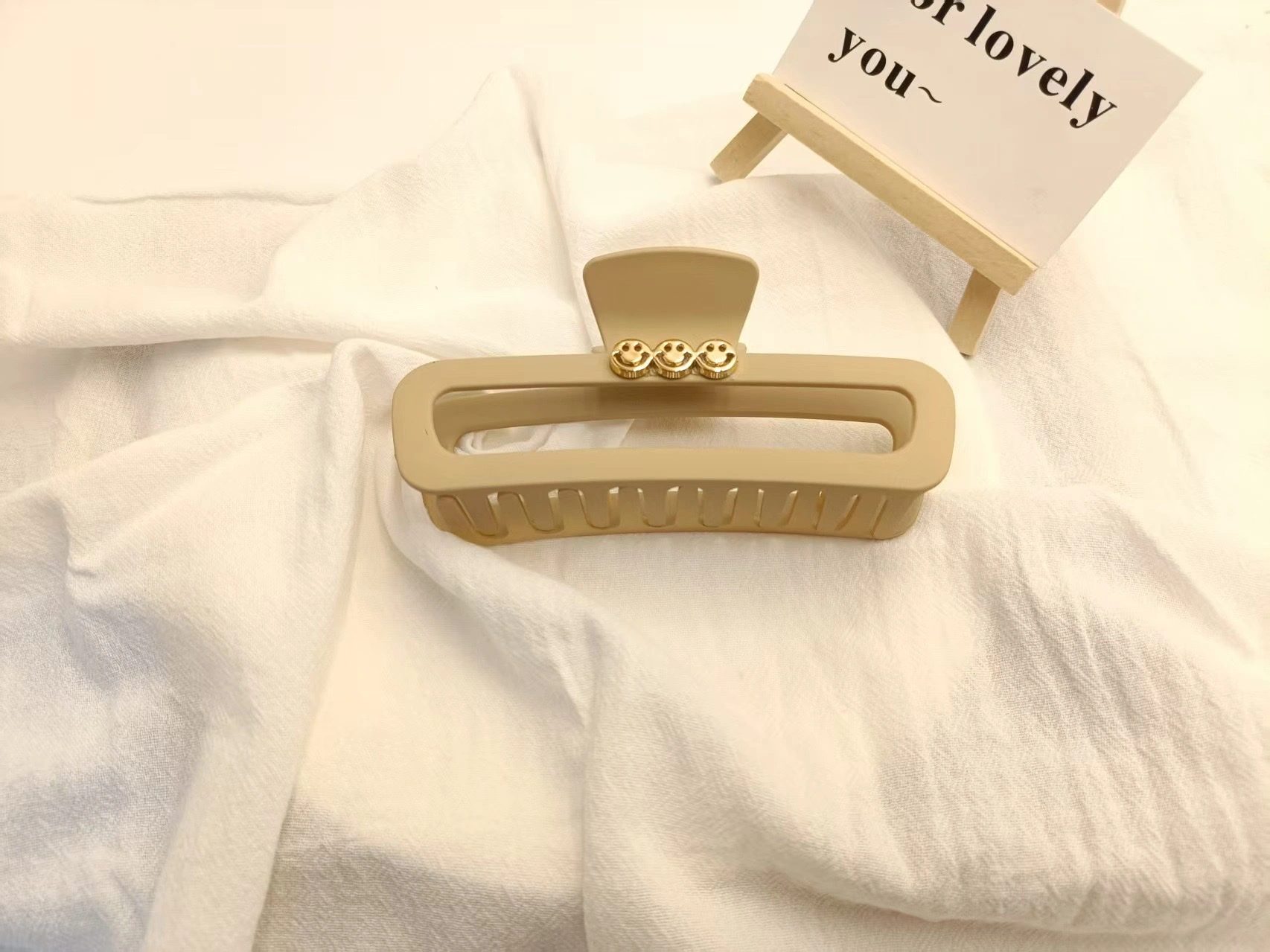 Elegant and matte hairpin at the back of the head, high-end letter hairpin, multiple 13cm large shark clip detail image 9