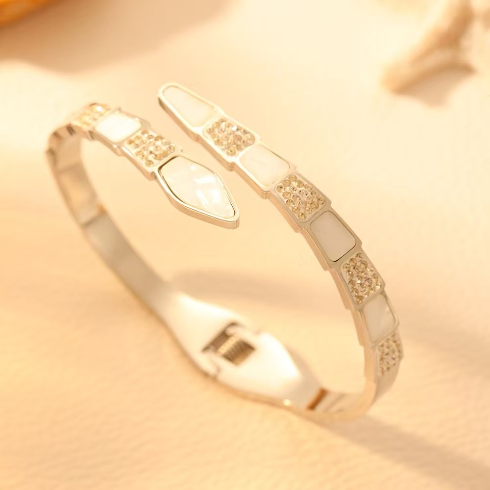 不锈钢18 K金手镯不锈钢简约风格时尚手链女款蛇形个性女款手镯产品图