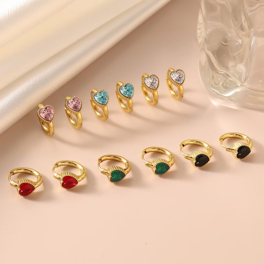 Stainless steel 18K gold ear buckle earrings, five-pointed star heart diamond, fashionable and simple earrings, women's accessories, light and durable Specification image