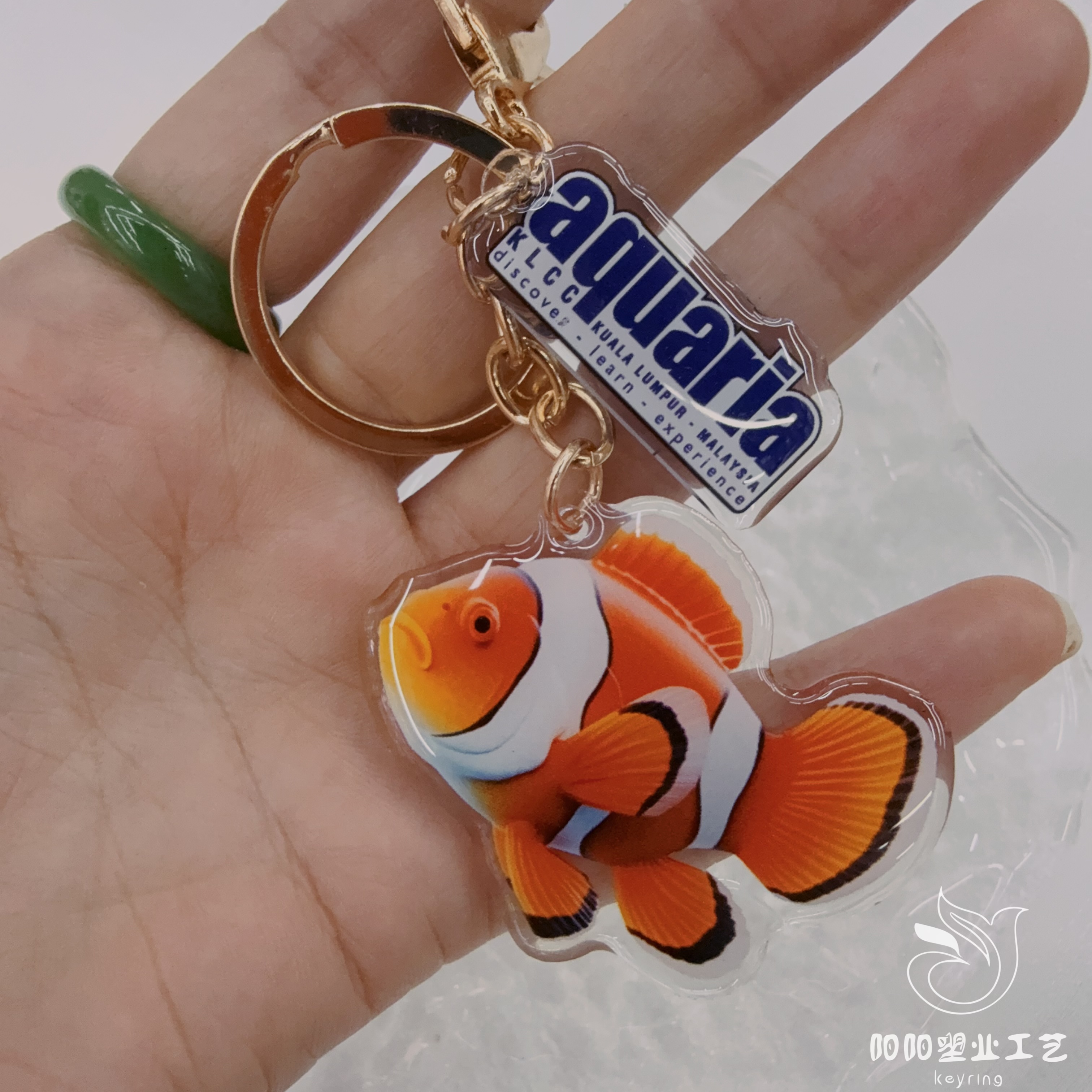 Llavero acrílico clown fish ballena colgante llavero colgante bolsa oceanario pareja recuerdos Specification image
