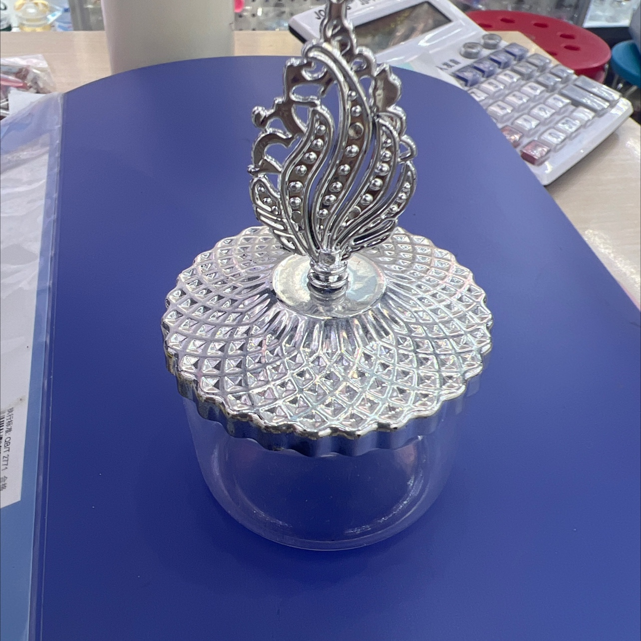 塑料盒子。手工艺品