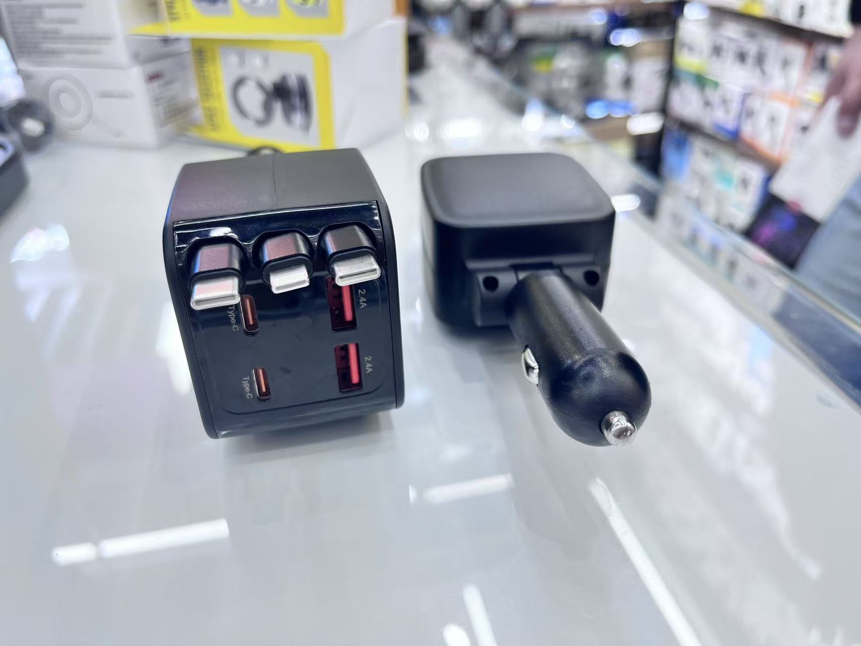 The Starry Sky Top car charger features super fast charging with a built-in retractable cable and Type-C for one-to-four car cigarette lighter conversion detail image 6