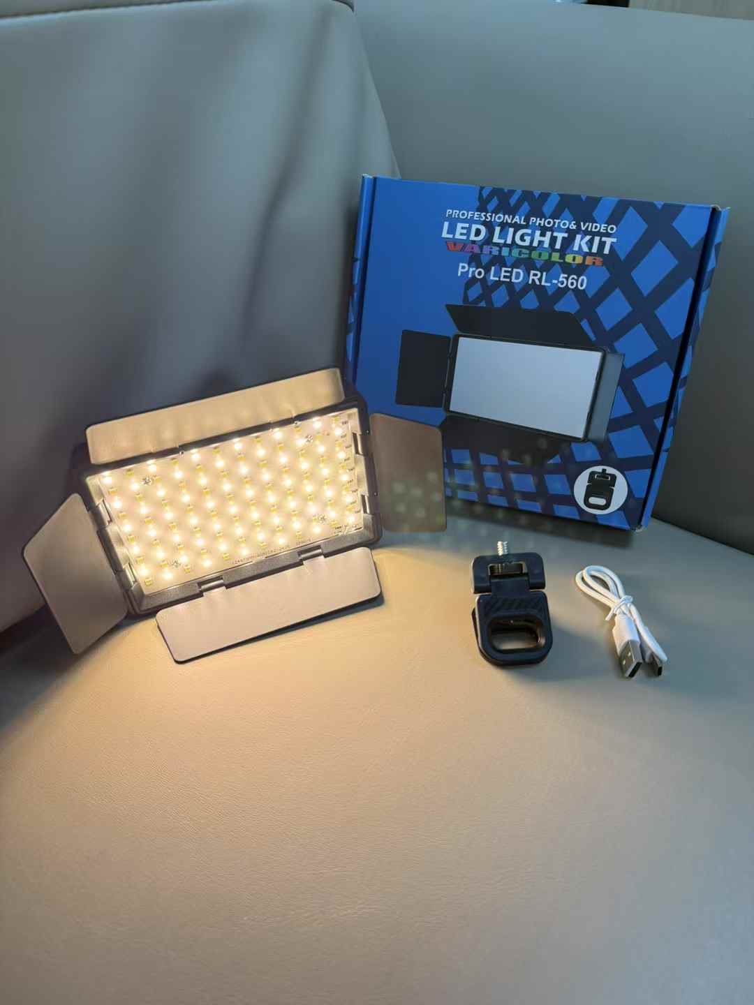 RL-560 three-color fill light Application Scenario