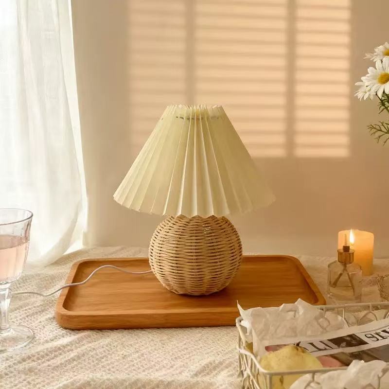 A warm and cozy wicker fabric decorative small desk lamp detail image 3