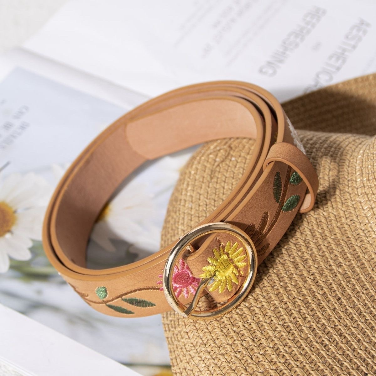 A retro and fashionable women's belt with chrysanthemum embroidery, round buckle, and a unique ethnic style waistband for women full figure