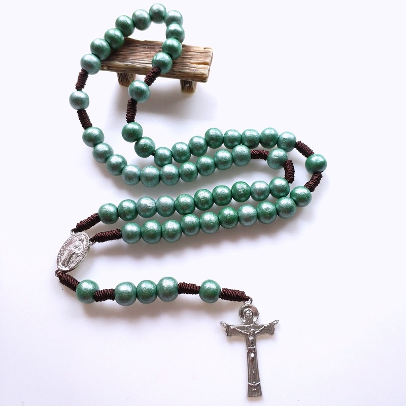 跨境饰品绿色编织木珠十字架吊坠59颗珠链长款合金玛利亚吊坠链 