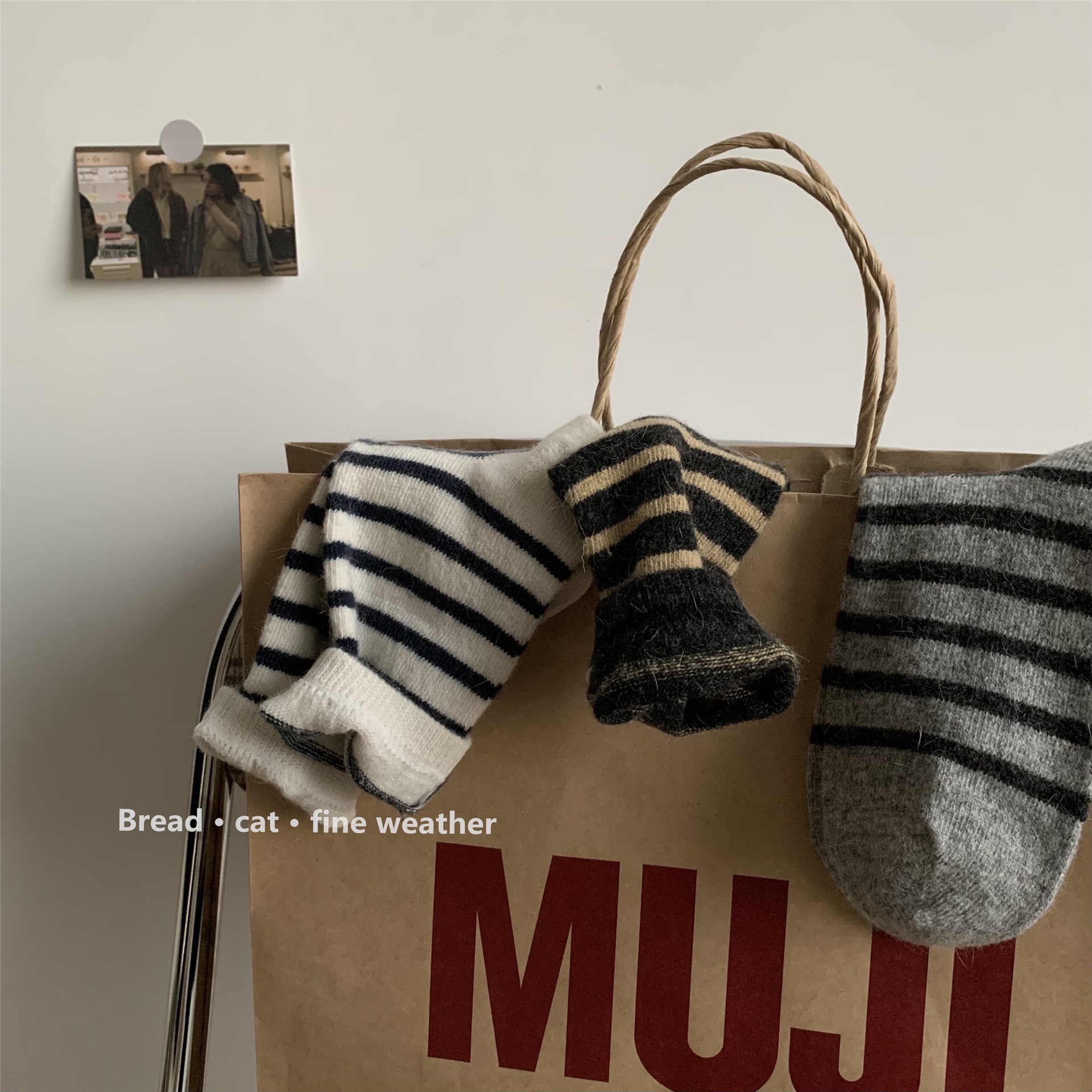 Thickened rabbit wool socks for women in Instagram, trendy autumn and winter Korean style, Japanese style striped plush mid-calf socks, pile socks for warmth