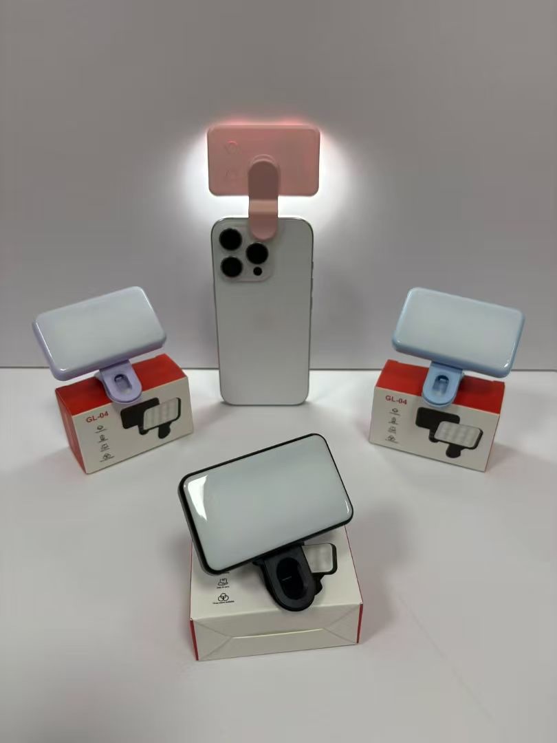 GL-04 clip-on fill light mobile phone live video outdoor shooting soft light mini portable port. Fill light detail image 3