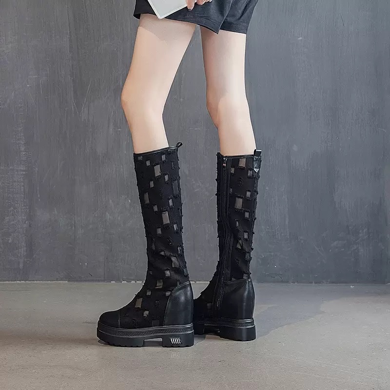 女式凉鞋实物图