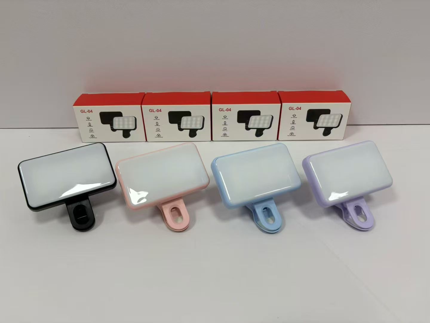 GL-04 clip-on fill light mobile phone live video outdoor shooting soft light mini portable port. Fill light detail image 5