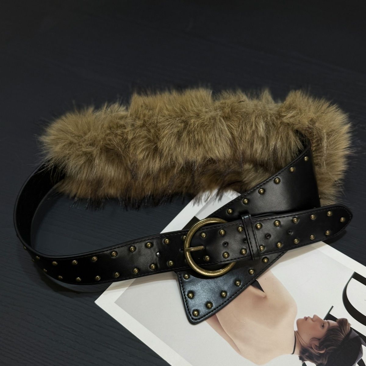 American Maillard Western style Y2K fur patchwork waist belt for girls, hot girl with skirt, wide belt for autumn and winter Item Picture