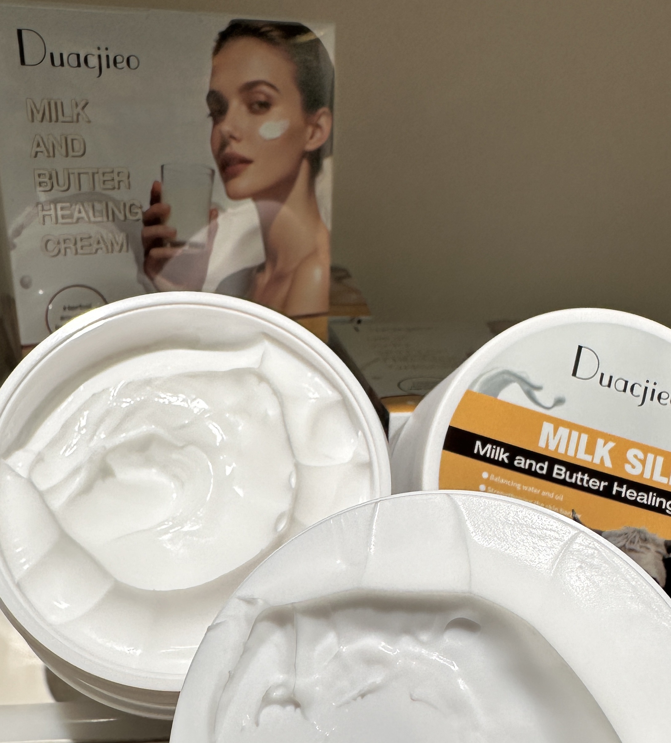 DUACJIEO Milk Highlighter Cream Turmeric Revitalizing Cream Deep Moisturizing Nourishing Cream Brightening and Whitening Cream detail image 2