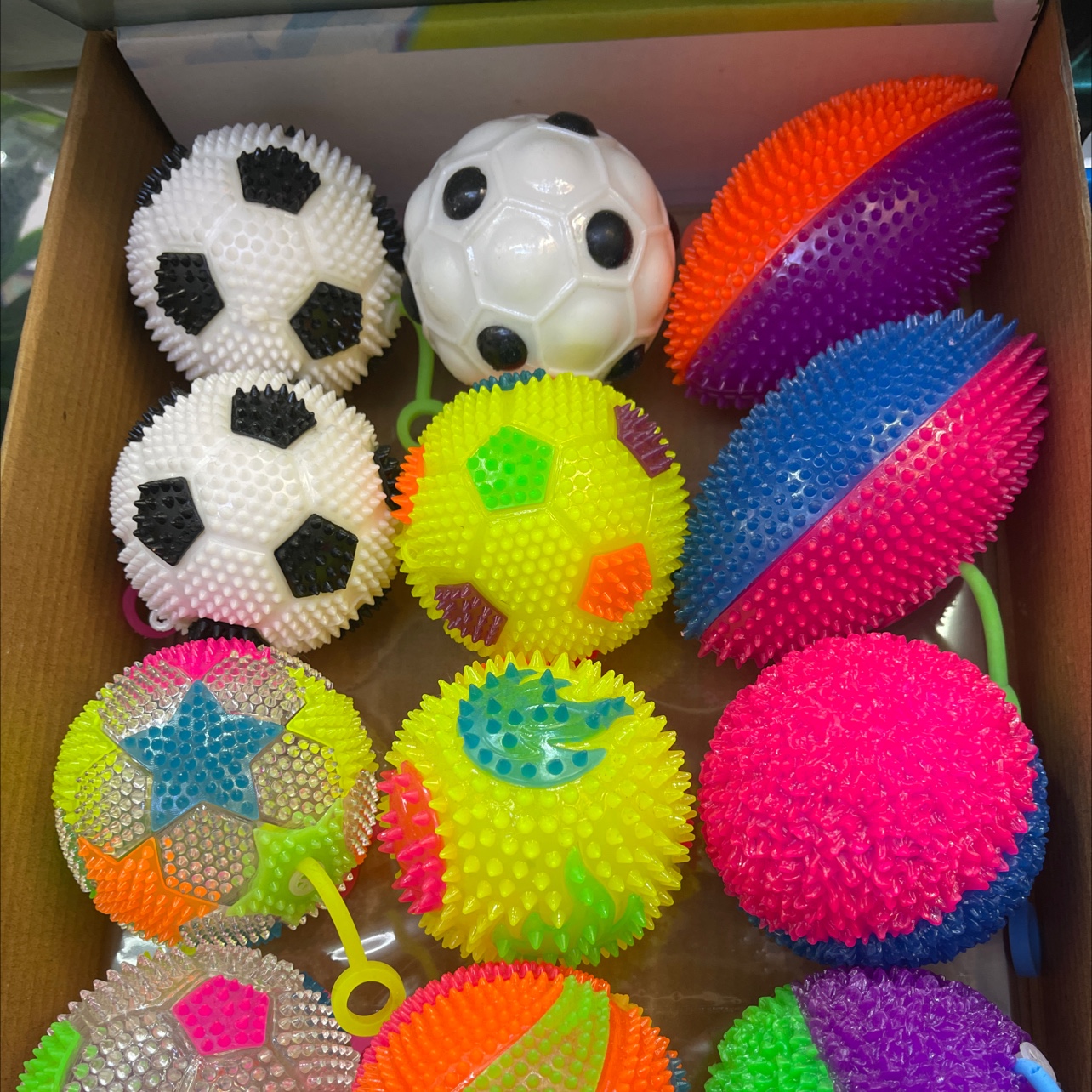 毛毛球闪光气马丁如锋儿童卡通带轮子气球气马气球玩具安全耐用适合水上活动