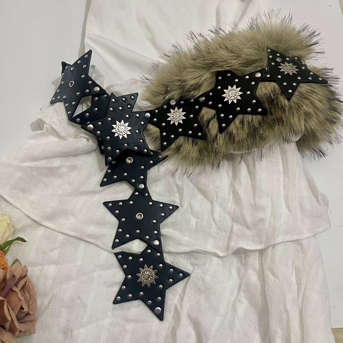 欧美复古皮带小众美式铆钉辣妹拼接y2k西部个性朋克装饰毛毛腰带