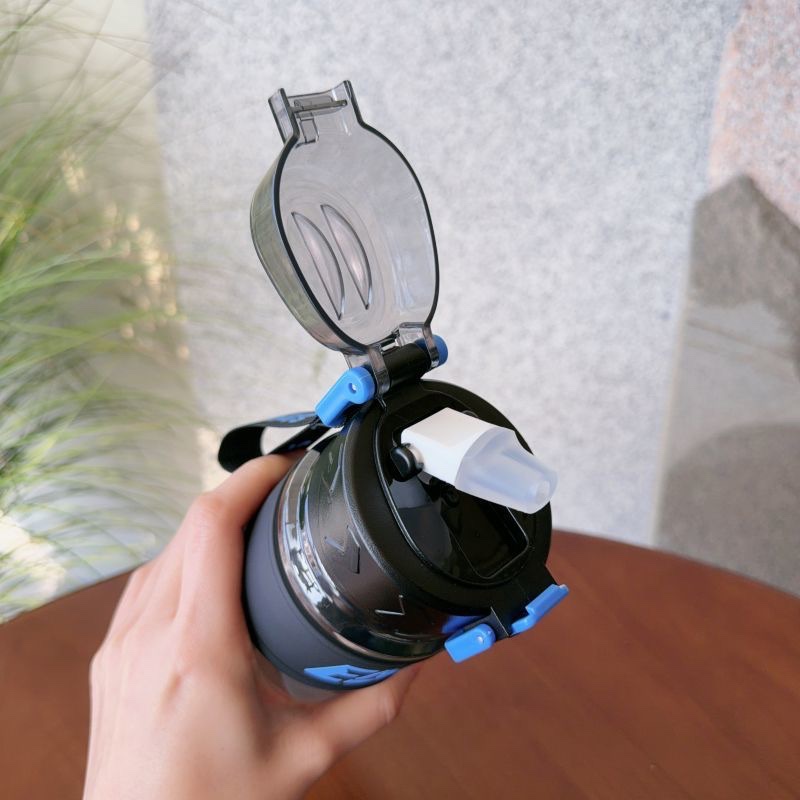 Water cups, other large-capacity straw cups, men's and women's outdoor sports and fitness, high appearance level, portable anti-drop student plastic cups, 780ML, 2131-945 undefined