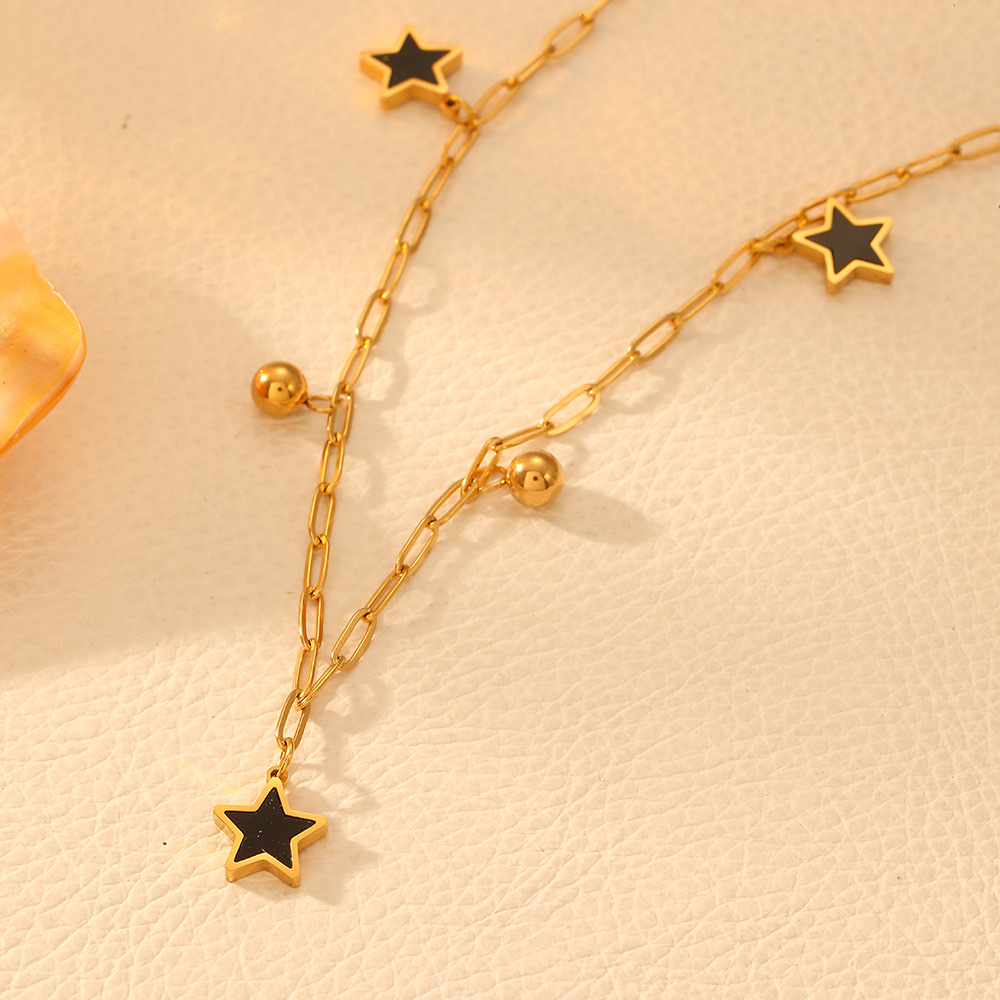 Cross-border stainless steel five-leaf flower heart-shaped butterfly necklace, European and American color preservation butterfly shell steel ball light luxury necklace for women detail image 9