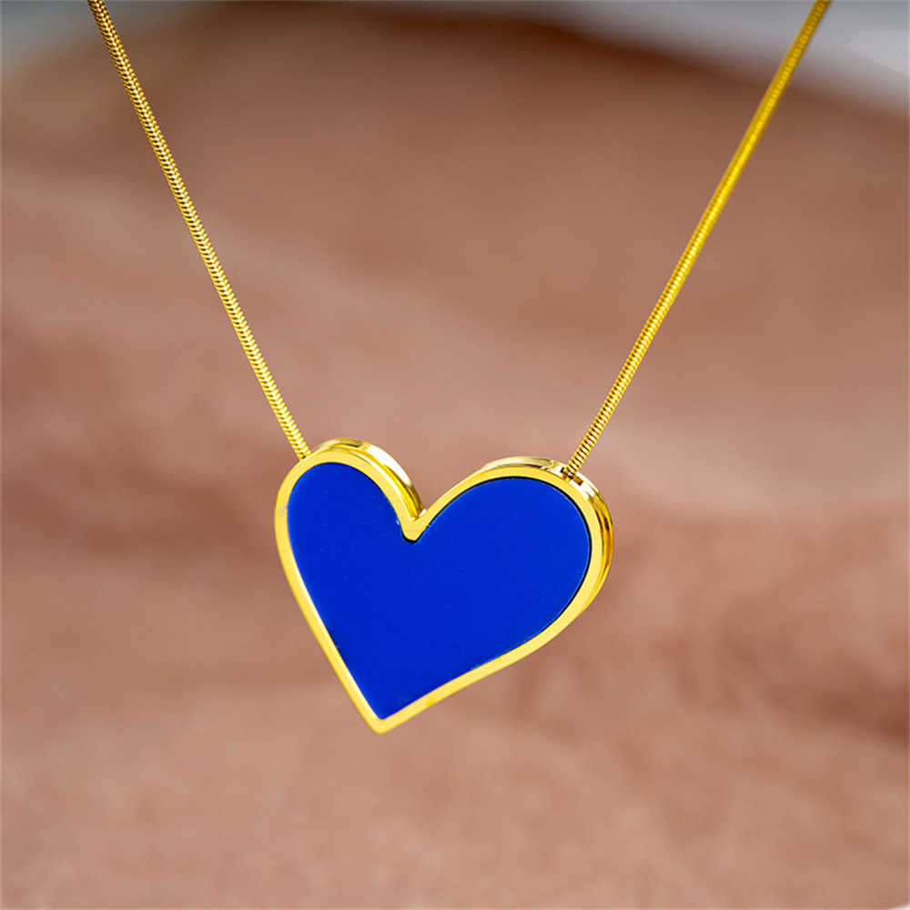 A popular stainless steel color-preserving heart-shaped necklace ear buckle set in Europe and America, a fashionable titanium steel non-fading heart-shaped necklace set detail image 16