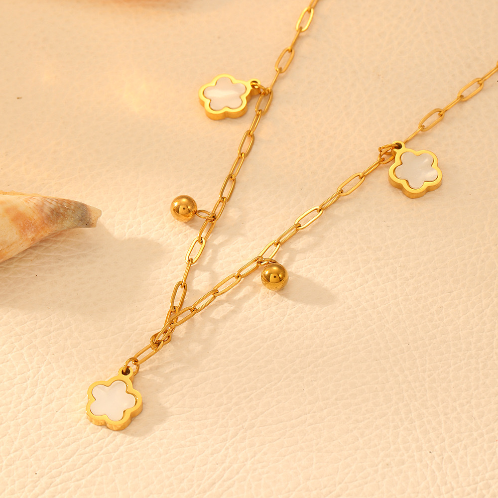 Cross-border stainless steel five-leaf flower heart-shaped butterfly necklace, European and American color preservation butterfly shell steel ball light luxury necklace for women Specification image