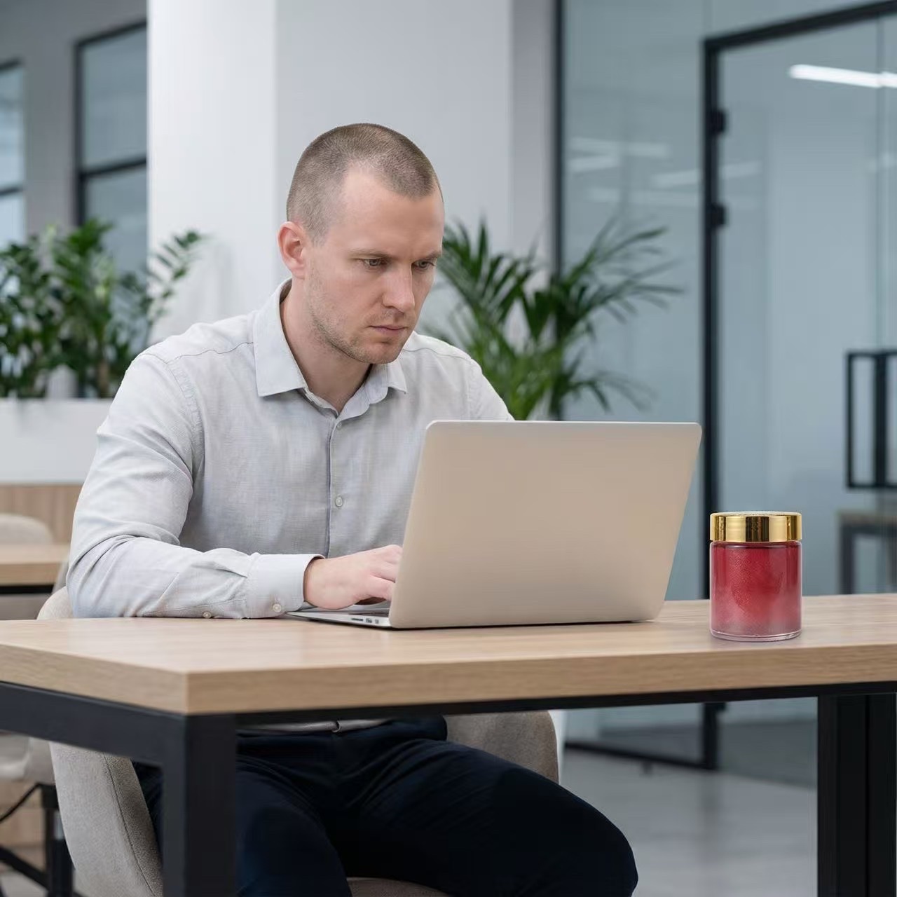 Car perfume, car accessories, car perfume, car supplies, scented ointment Application Scenario