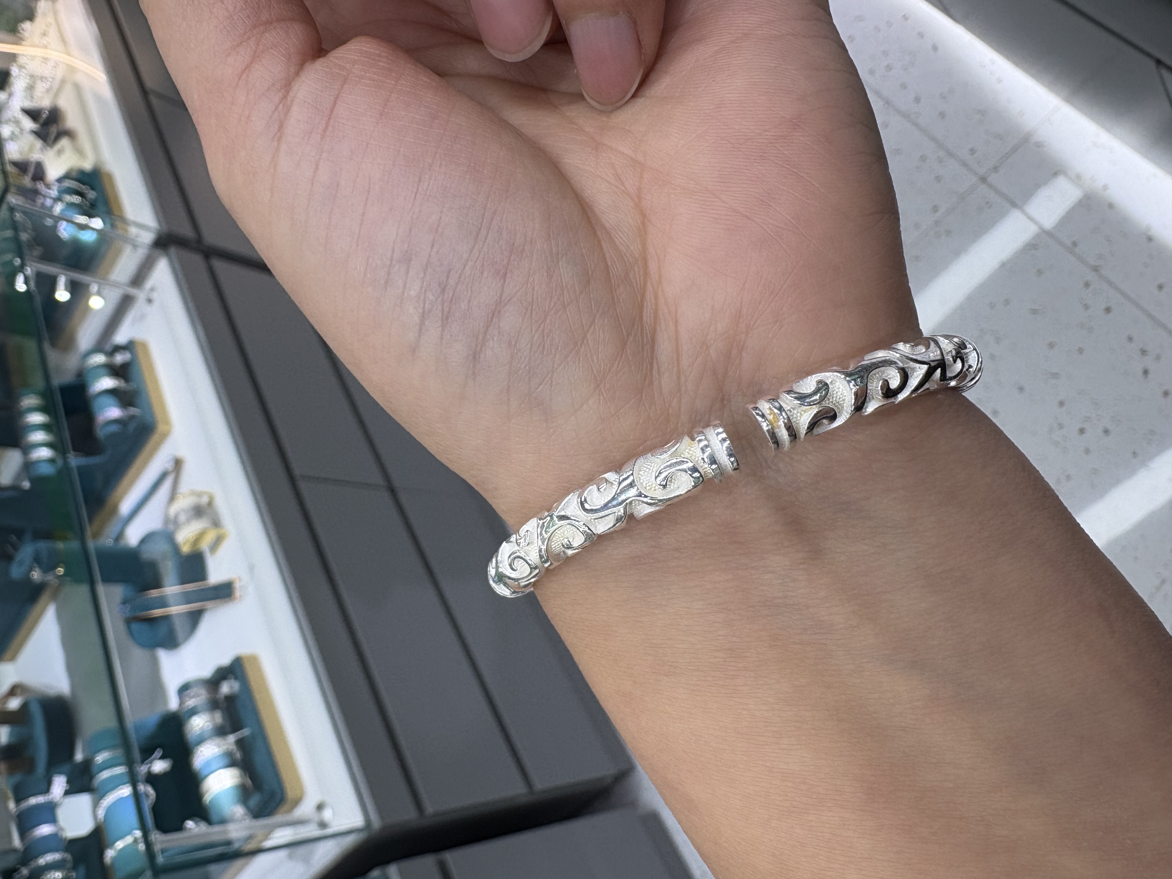 足银手镯首饰品女款极简风格简约时尚手环银色潮流饰品手镯手镯女银