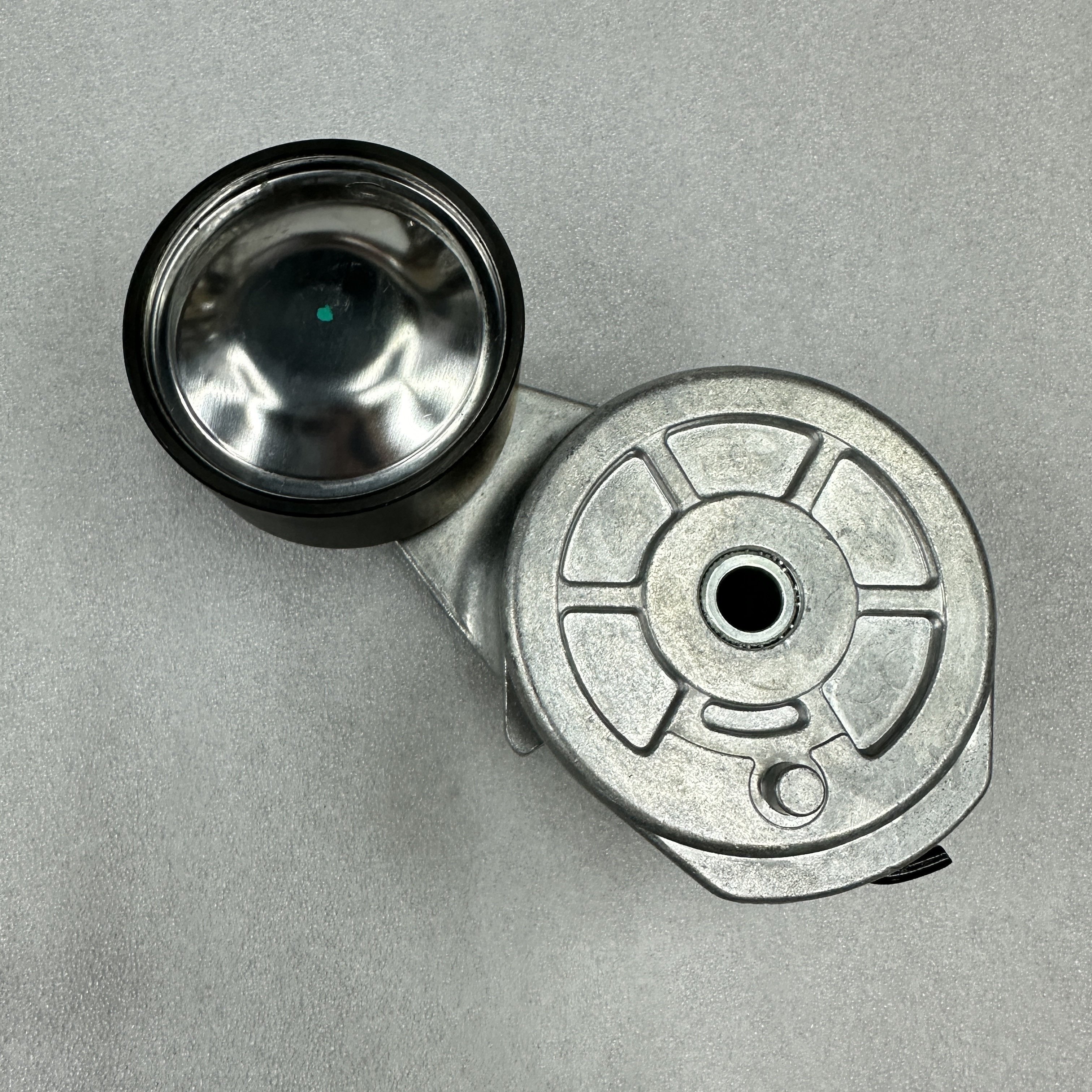 Excavator parts are suitable for CAT excavator tensioner wheels 377-9082 3779082 Application Scenario