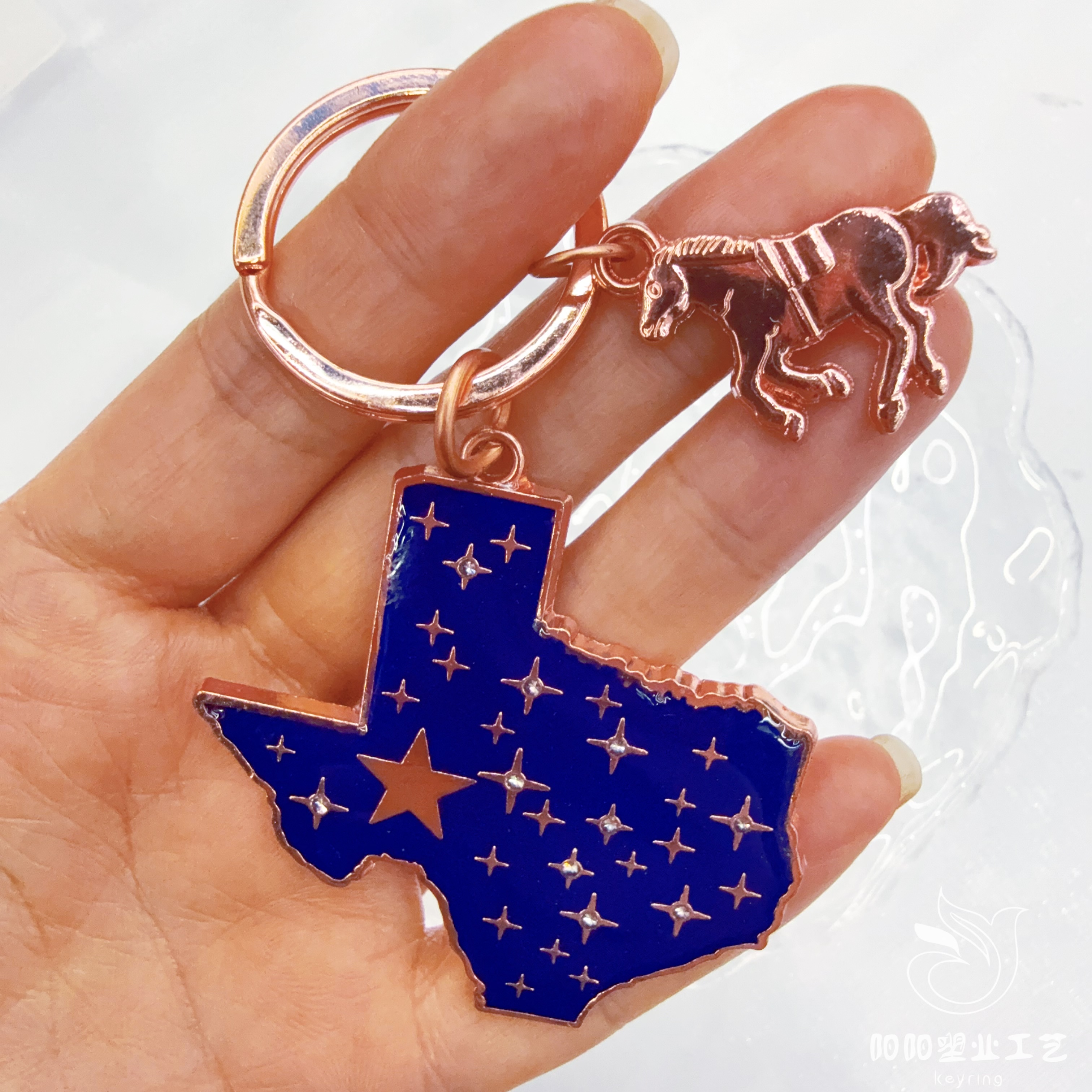 Cross-border best-selling British-style flag, national city landmark pendants, personalized accessories, small gifts, keychains, souvenirs, pony keychains, Horse Year pendants, keychains, hummingbird keychains, keyrings undefined