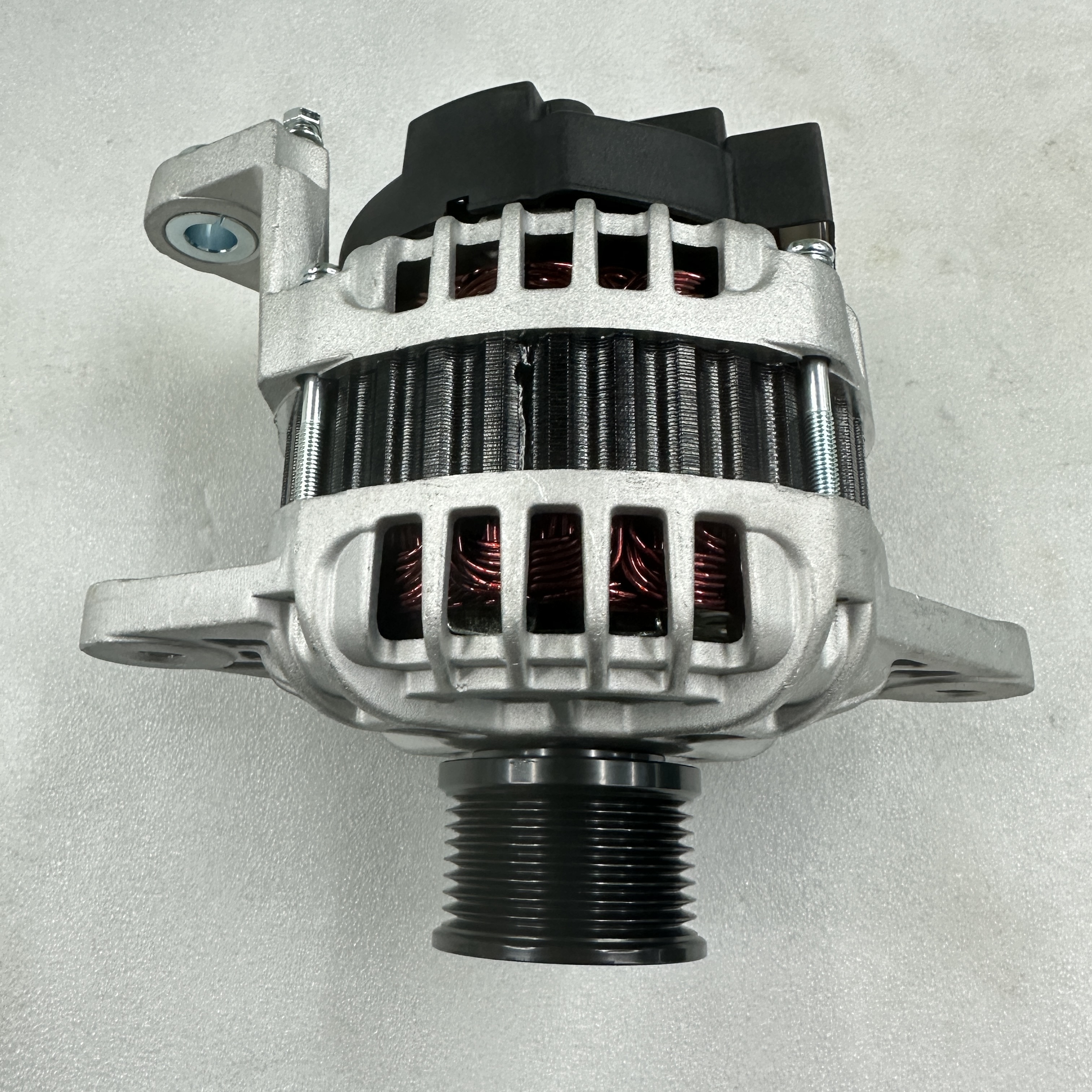 The cleaning vehicle parts are suitable for the HYUNDAI modern cleaning vehicle generator 405936 Application Scenario