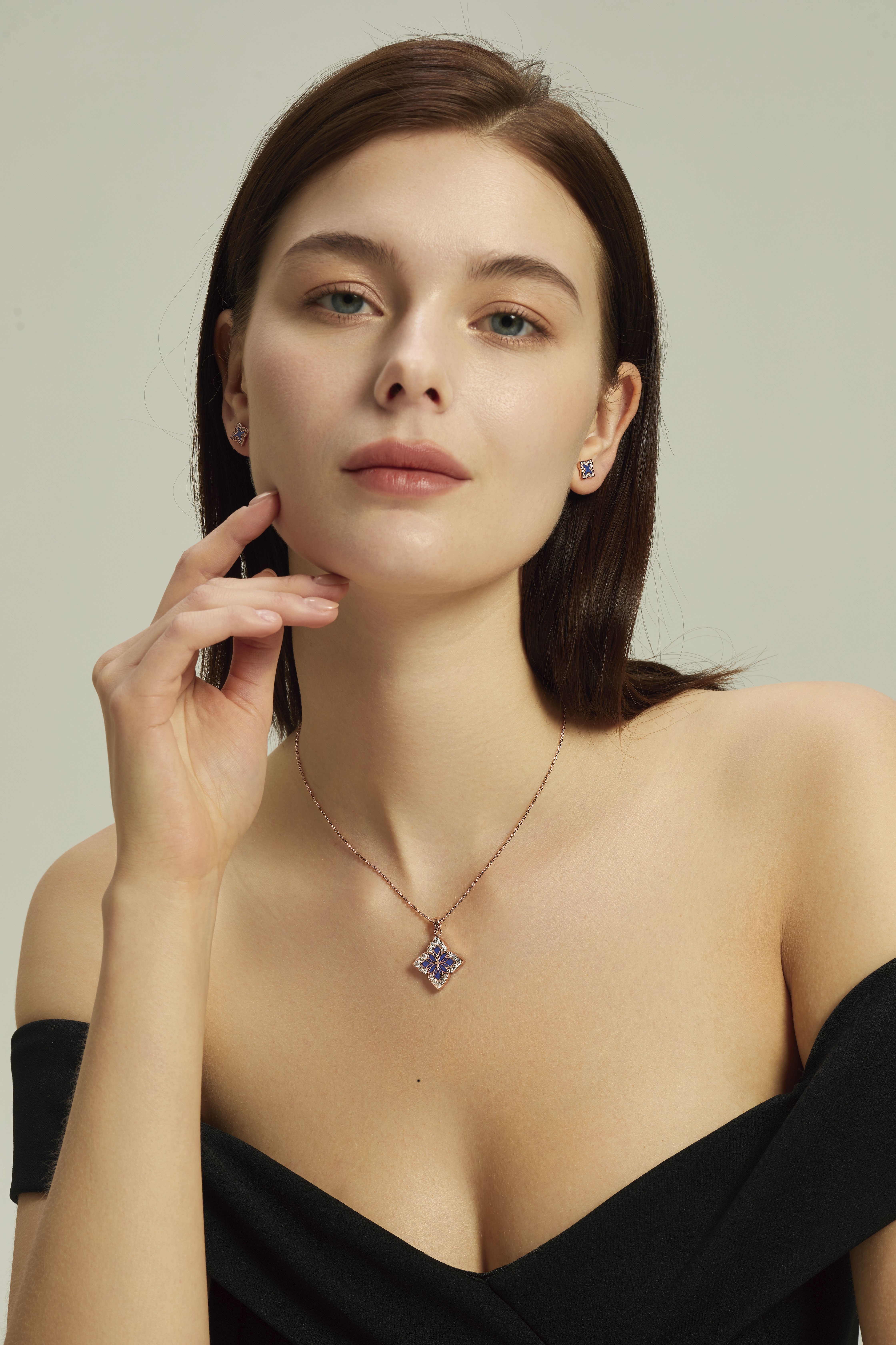 【 NOLYN】 The Fei series Gusu Xuan necklace accessory features a light luxury design, exquisite new collarbone chain, and a high-end look Application Scenario