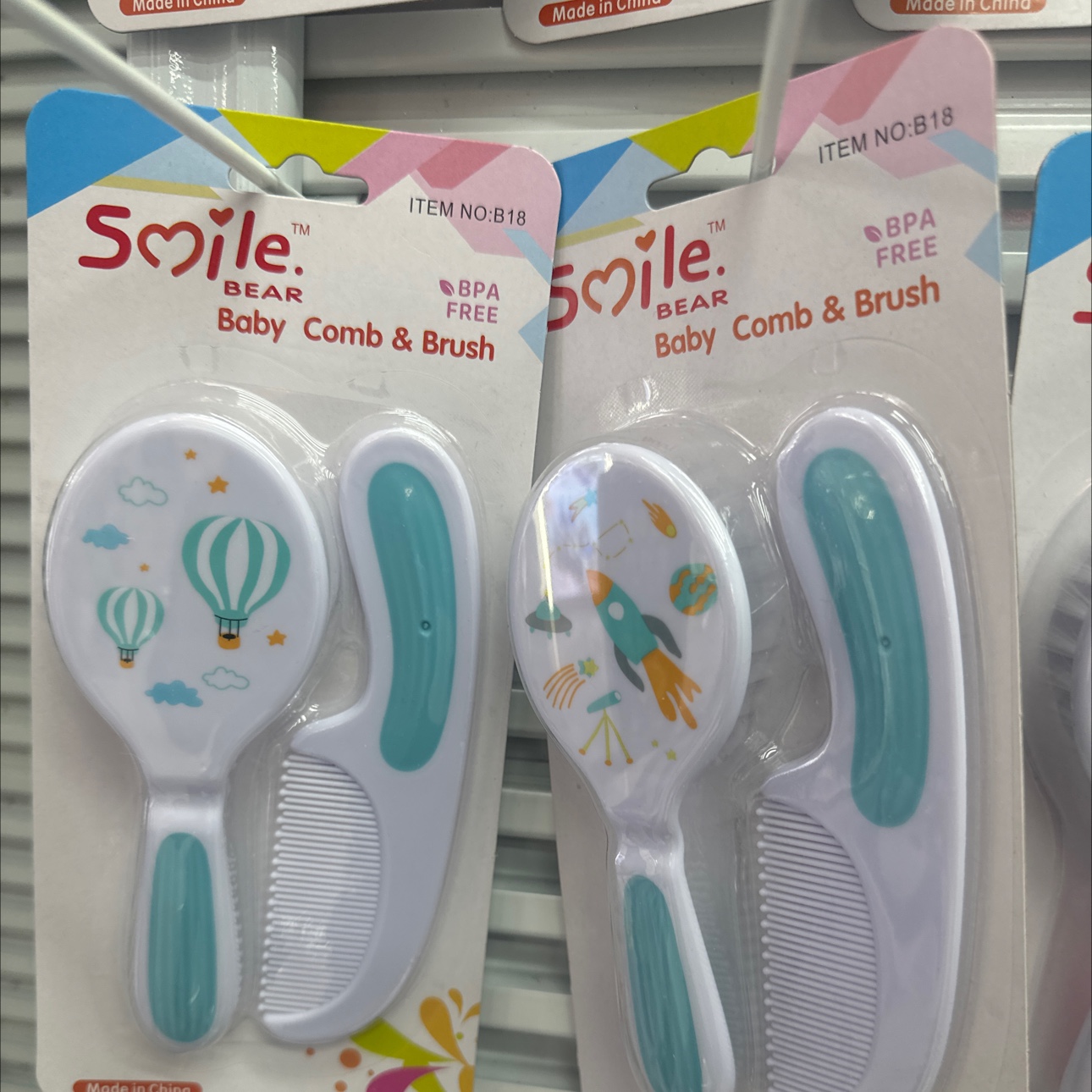 The Beiqin pacifier baby products xin Anyi bottle set is suitable for feeding newborns and is safe and durable