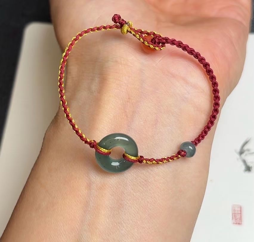 A-grade jade peace pendant, couple's zodiac year red rope bracelet, classic Chinese trend cultural play bracelet, hand-woven rope blue water jade jewelry Specification image