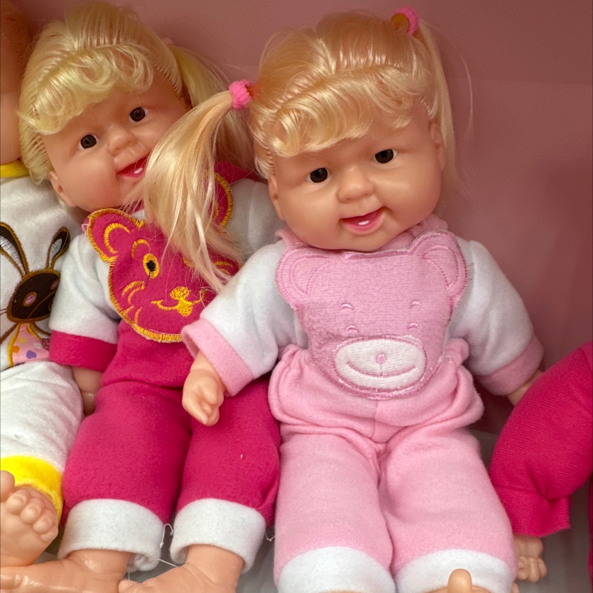 Children's simulation baby dolls, plush toys, fake baby dolls, training teaching AIDS, models, vinyl figurines, girls' dolls
