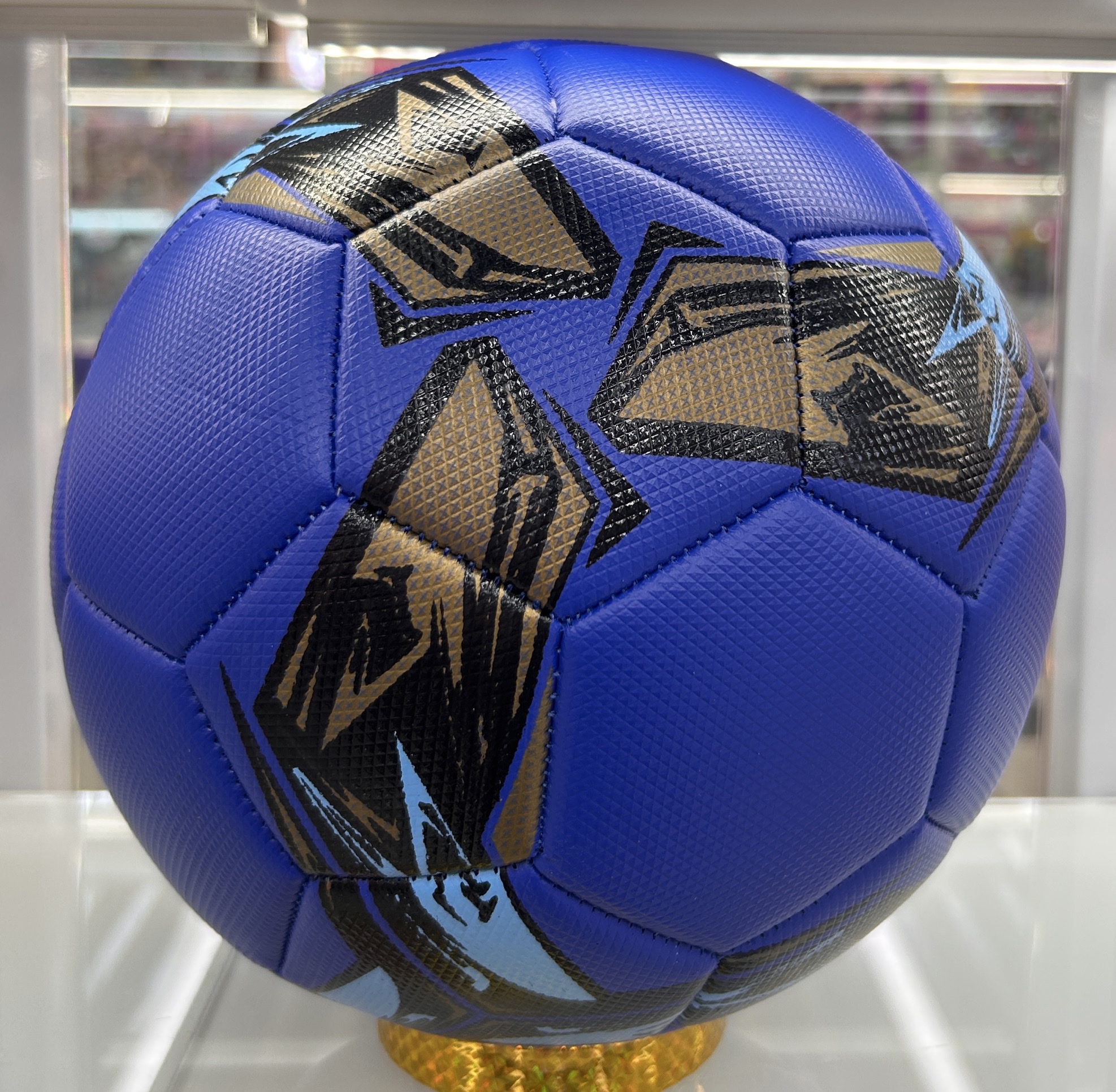 No. 5 diamond-patterned football stickers are durable and suitable for children and adults to play and train footballs