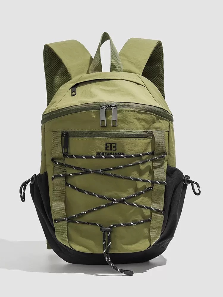 New large-capacity Oxford fabric backpack for cross-border outdoor hiking and mountain climbing, college students' leisure travel bag, men's and women's same style cycling backpack Application Scenario