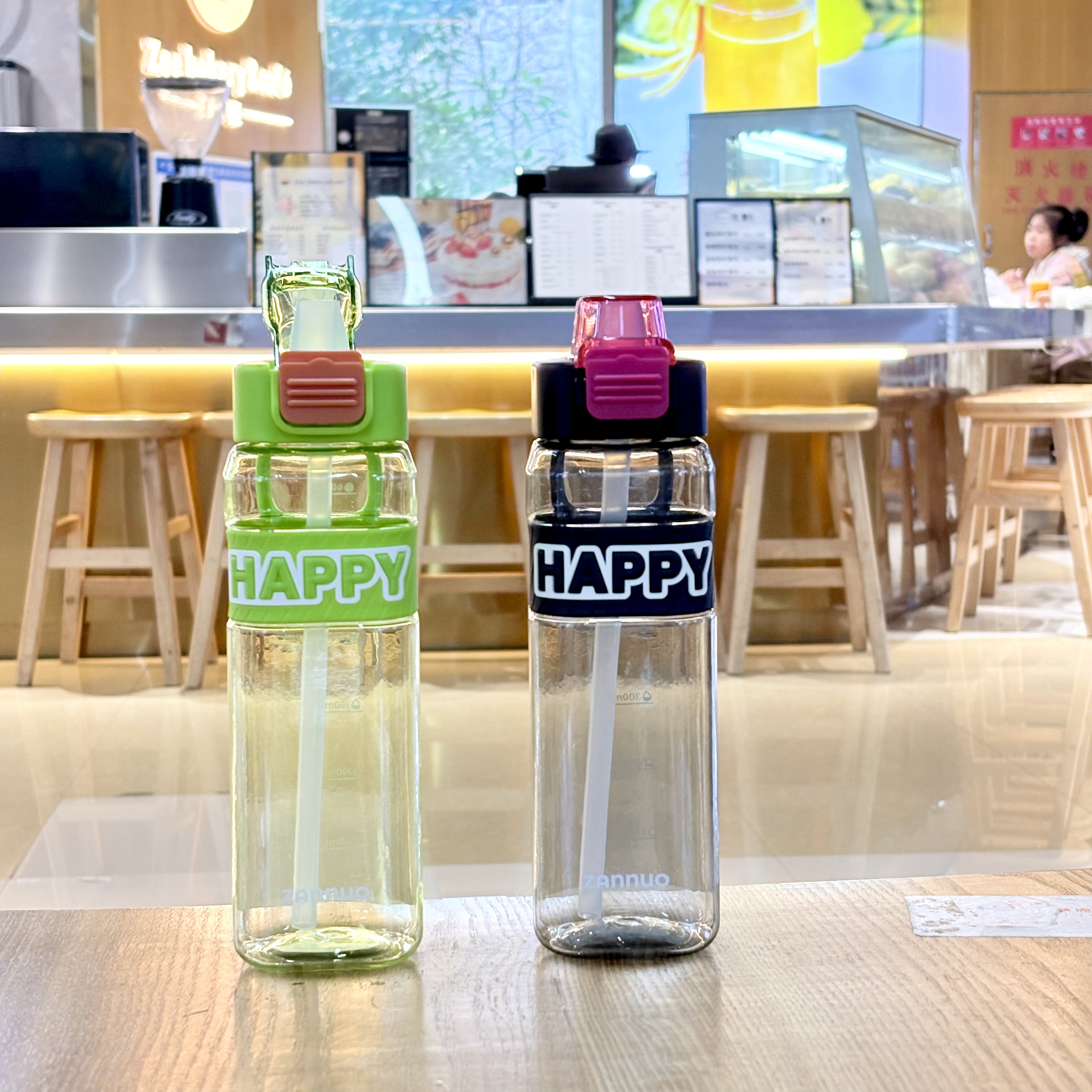Food-grade tritan simple sports water cup, plastic high-temperature resistant cup, high appearance level, portable straw, easy for students to use, 700ML, 7966-572L /J Specification drawing