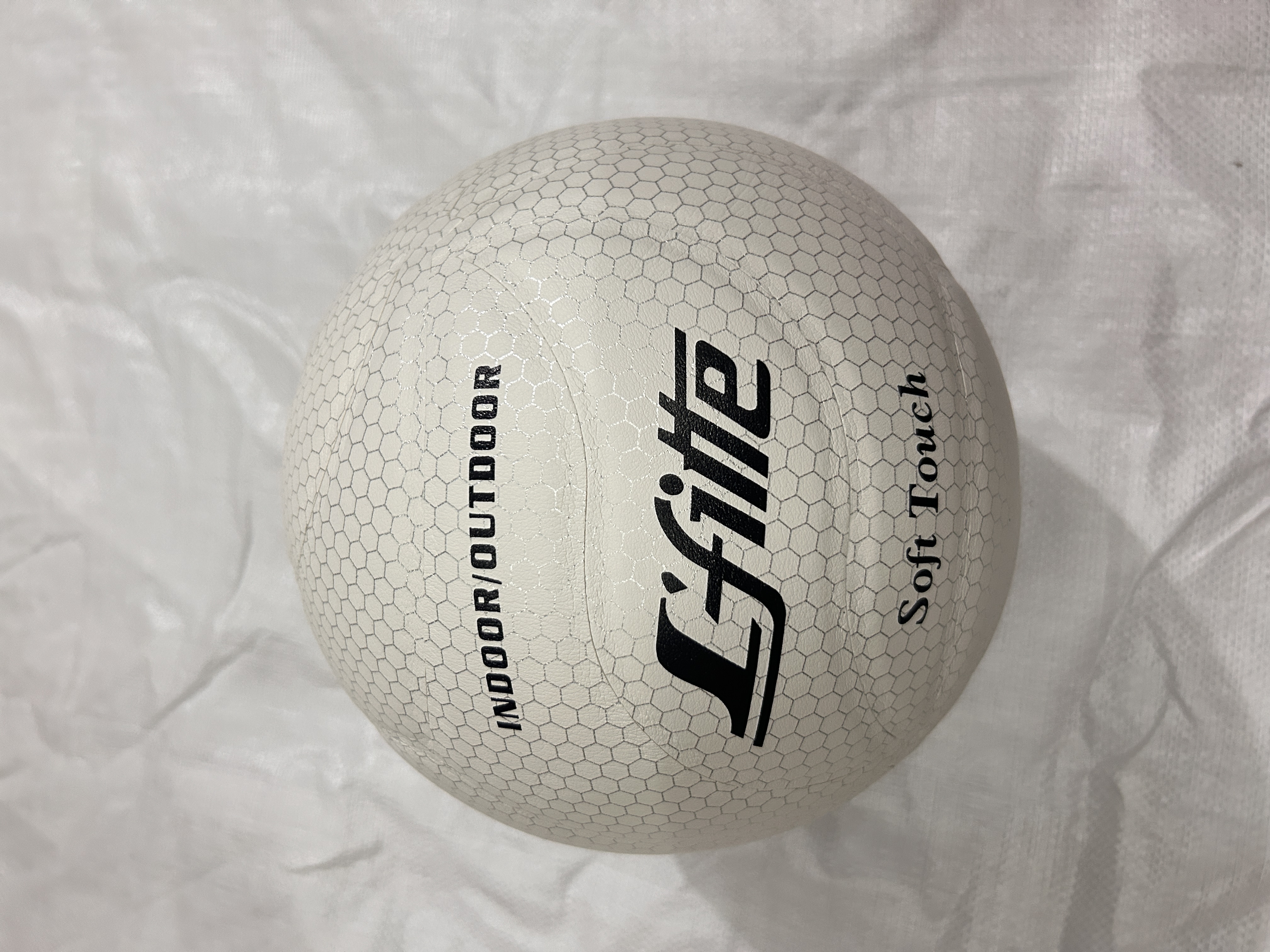 Beach volleyball, pet vocal balls, entertainment sports toys, suitable for outdoor leisure, pet interaction, novel and durable