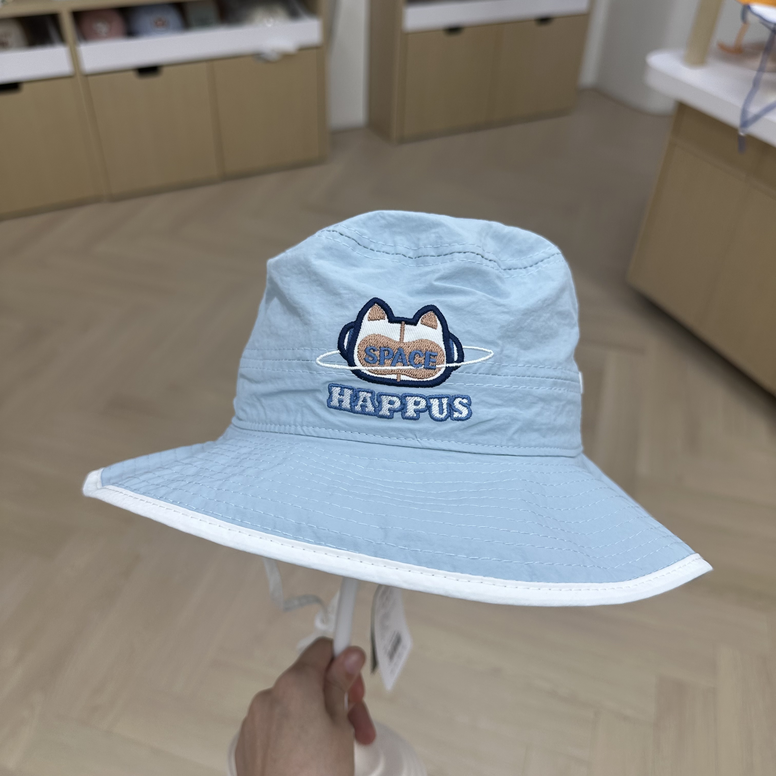 Wide-brimmed fisherman hats, children's hats and sun protection hats suitable for children aged 2 to 8 in summer details Picture