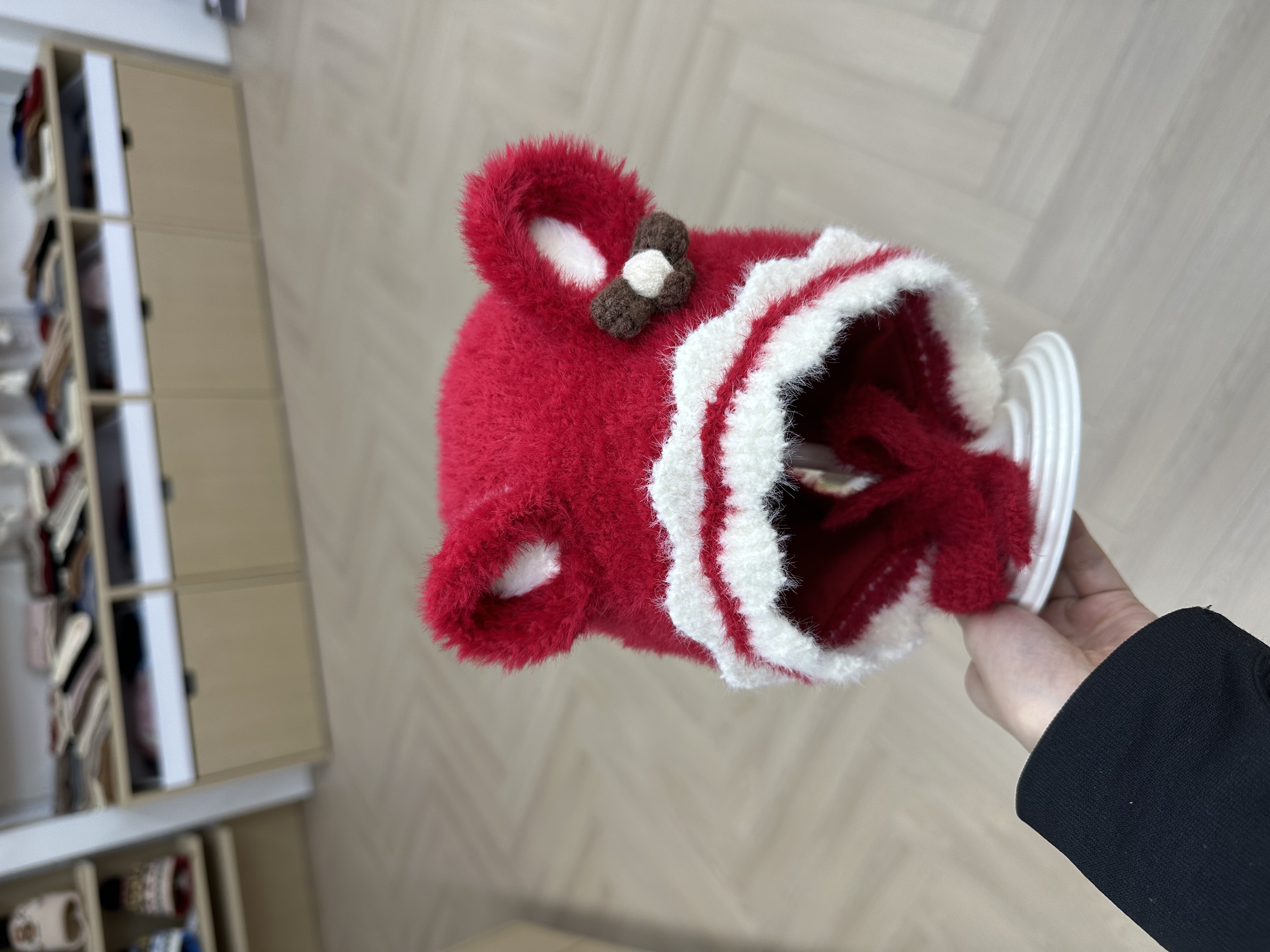 Winter cute children's hats suitable for babies aged 6 to 12 thumbnail