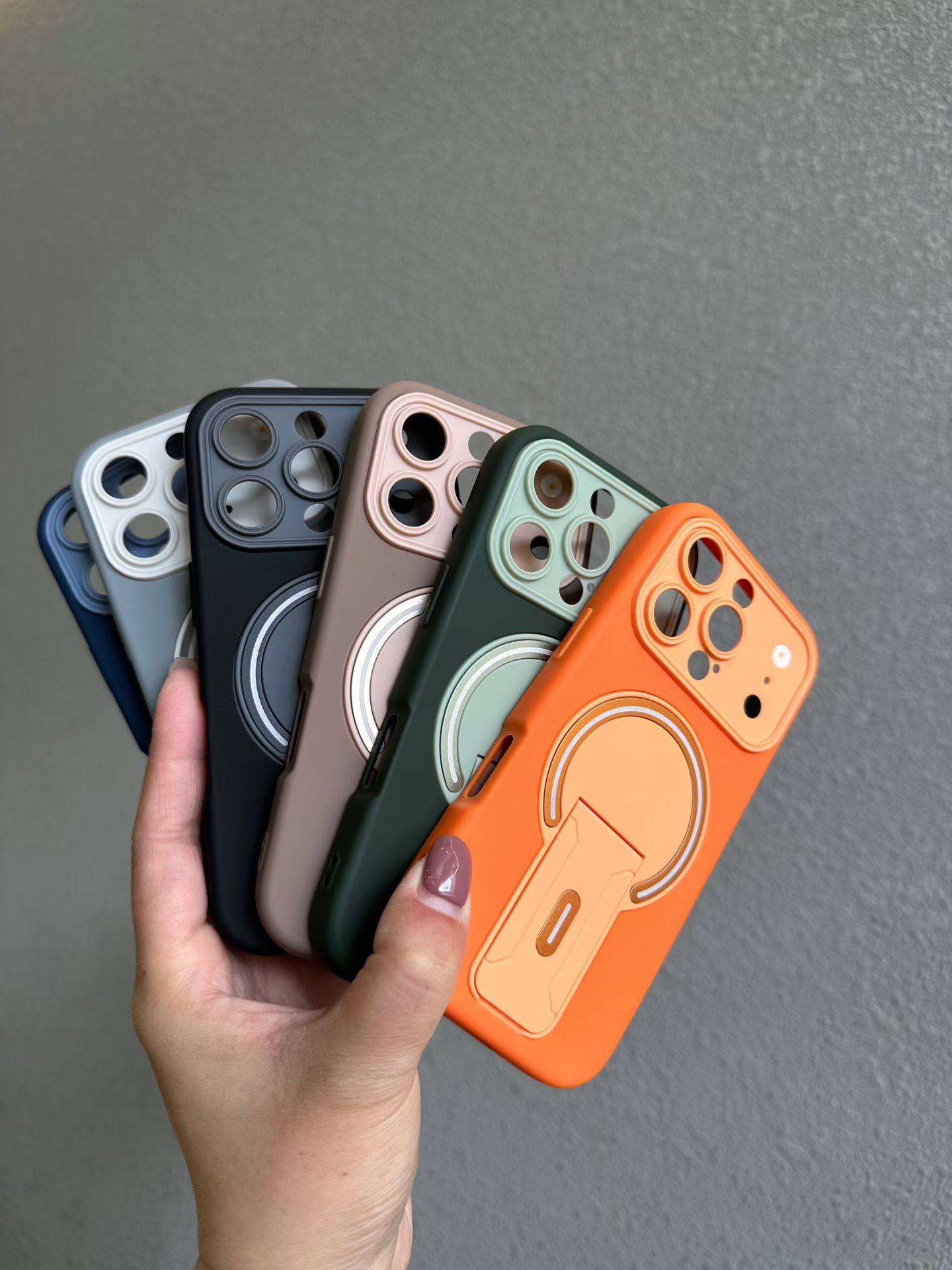 秒变17肤感磨砂适用苹果15/16promax磁吸手机壳14pro/13/12支架壳