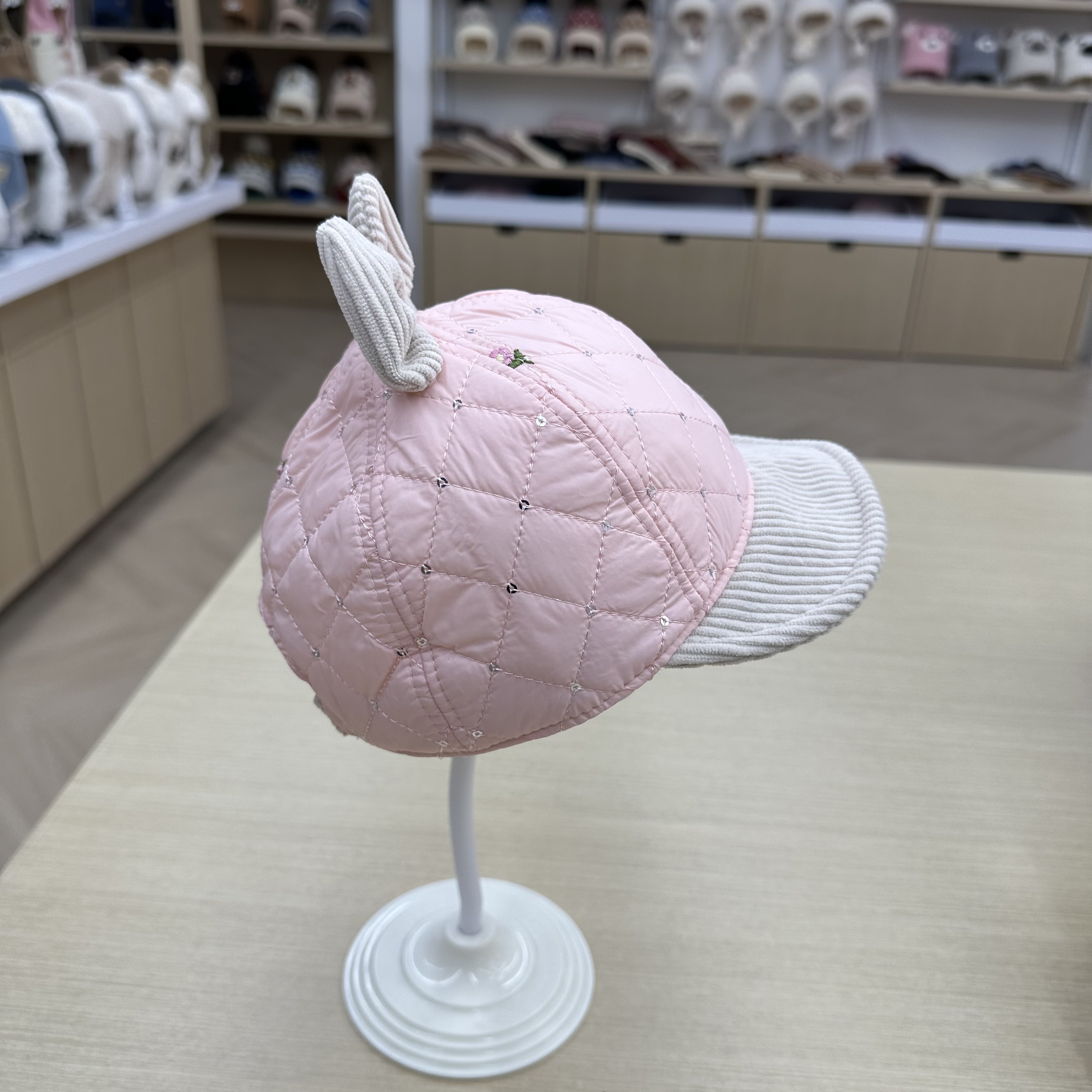 Suitable for children aged 2 to 4 with soft-toned caps in autumn and winter Application Scenario