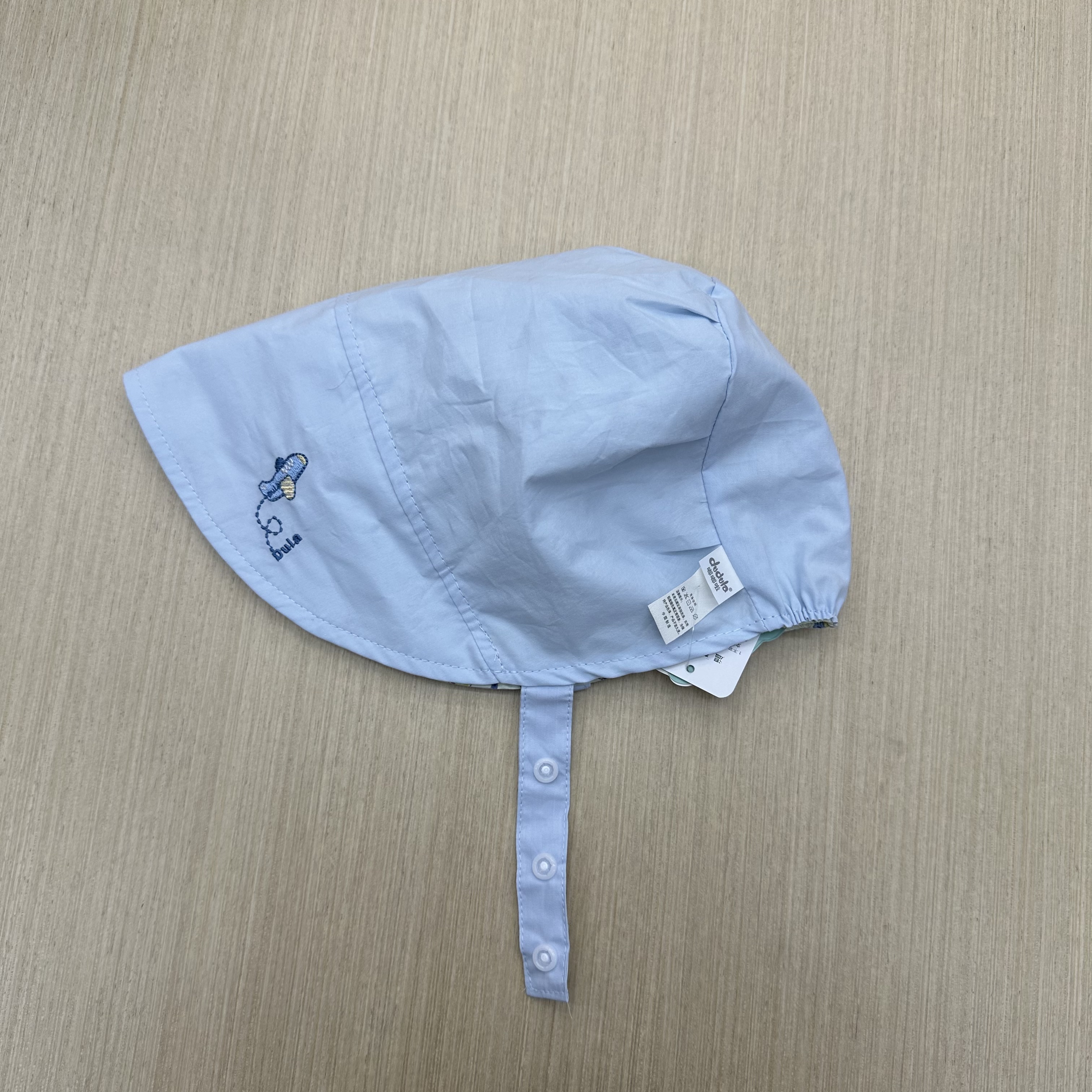 Suitable for babies aged 6 to 12, summer sun protection hats, double-sided patterned hats Application Scenario