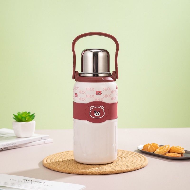 Kola Bear Cartoon Portable Large Capacity 316 tea brewing stainless Steel insulated outdoor handle pot, milk mixing pot, other 1000ML KY-83-692YB Application Scenario