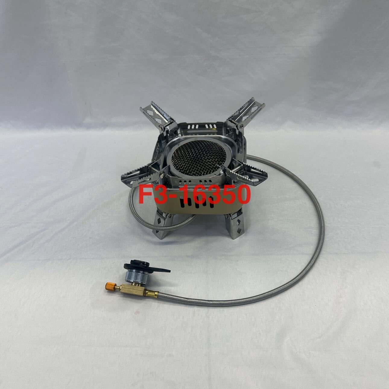 The new infrared gas stove with a powerful flame comes with an adapter. It is an outdoor gas stove and an outdoor camping stove. Source factory. Source factory