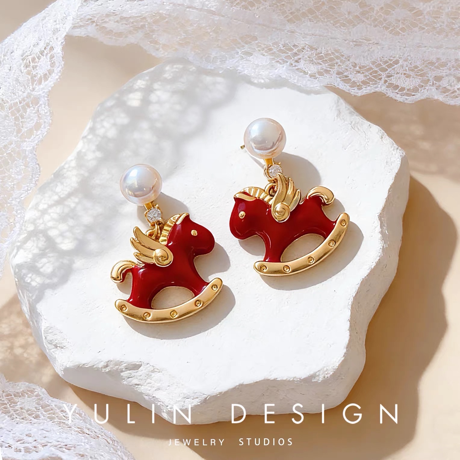The Weishiliya Red Little Horse Pearl Earrings 2026 are a new and popular New Year's ear accessory. They offer a high-end feel and are unique and beautiful for women detail image 11