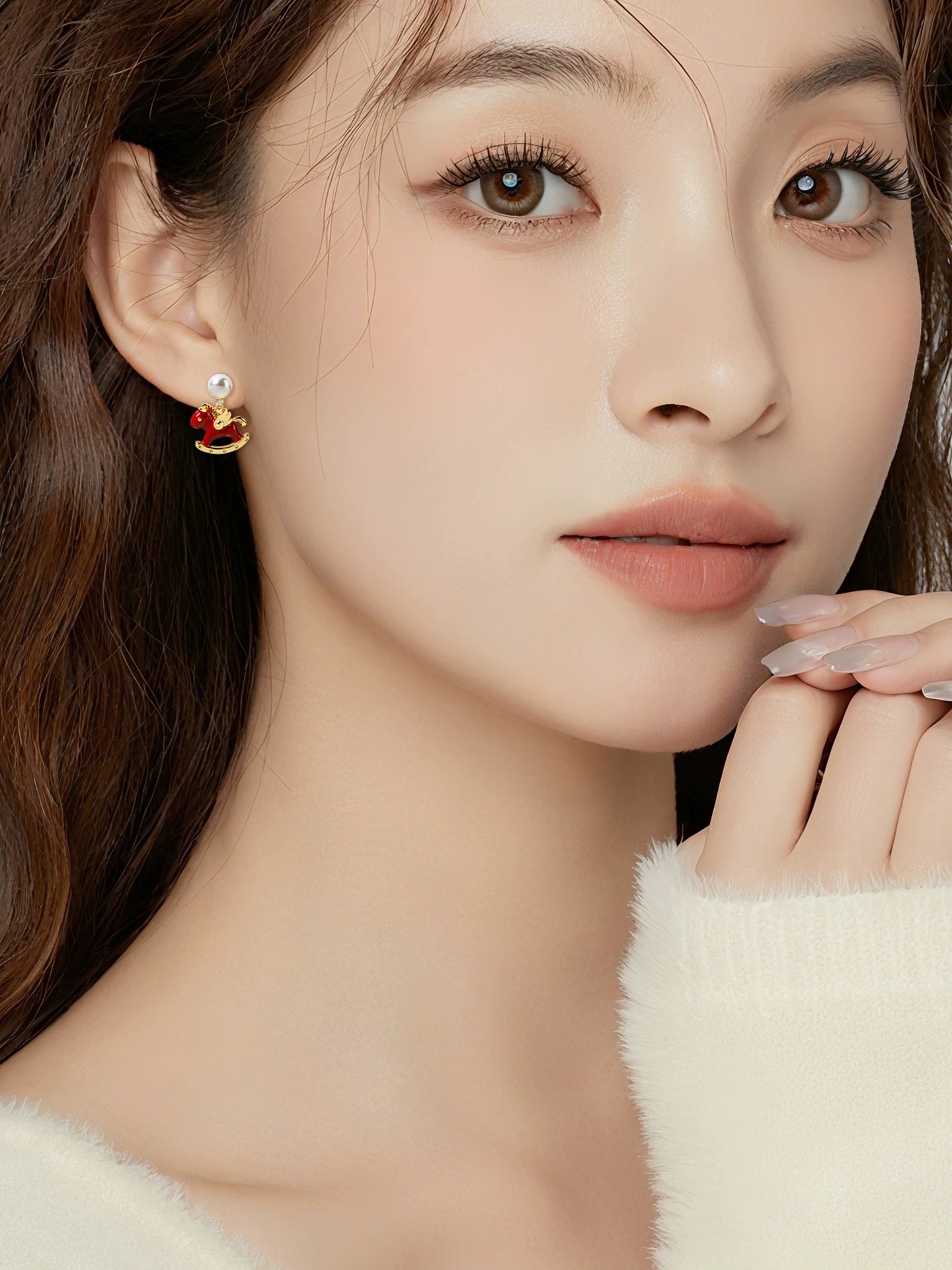 The Weishiliya Red Little Horse Pearl Earrings 2026 are a new and popular New Year's ear accessory. They offer a high-end feel and are unique and beautiful for women details Picture